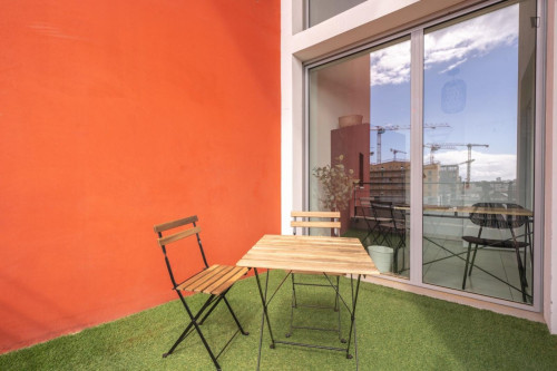 Move into this 14 m² coliving room on the Île de Nantes - NT5