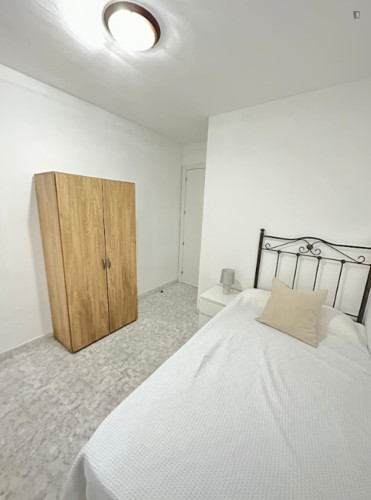 Very nice single bedroom in Santa María de Benquerencia