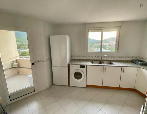 4-bedroom apartment ideal for companies or students in Alcoi