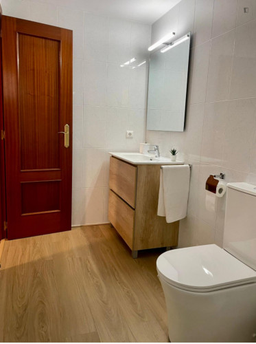 4-bedroom apartment ideal for companies or students in Alcoi