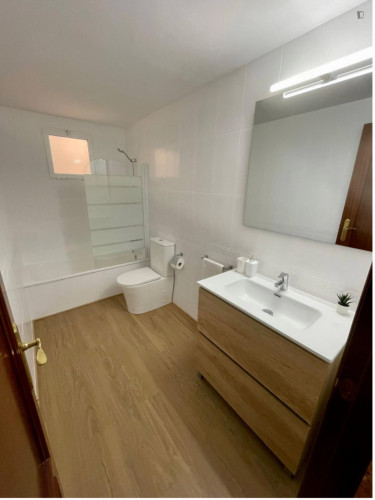 4-bedroom apartment ideal for companies or students in Alcoi