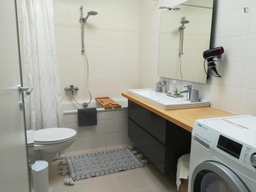 Bright double bedroom with a terrace, close to the Vienna Medical University - Gallery - 7
