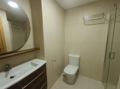 Lovely double ensuite bedroom in Rochapea