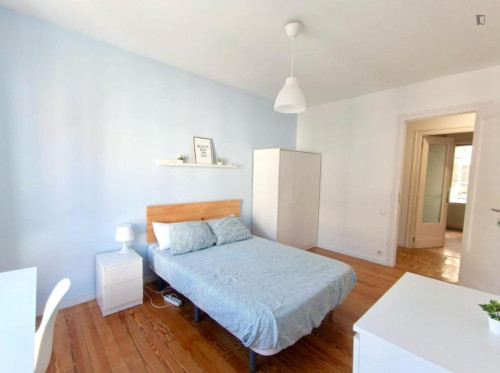 Delightful double bedroom near Parque de la Media Luna