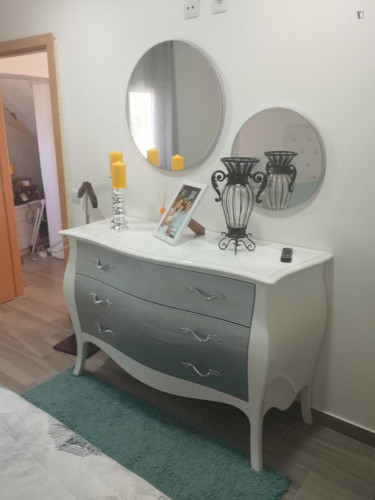 Spacious double ensuite bedroom in Carapita