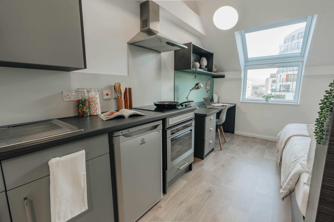 Silver Studio Riverside (Top Floor) - Avon Studios - Gallery - 6