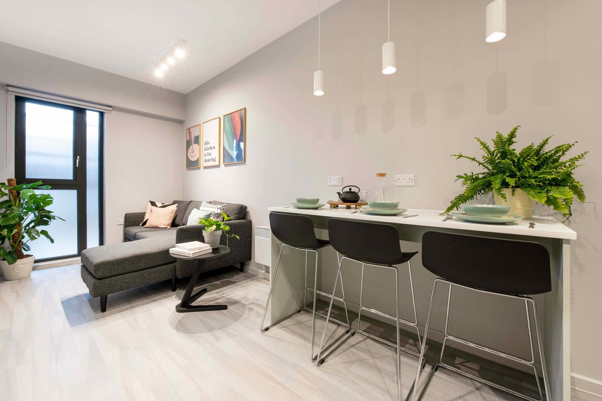  5 Bed Standard En-Suite  -  Hillside House  - Gallery -  6
