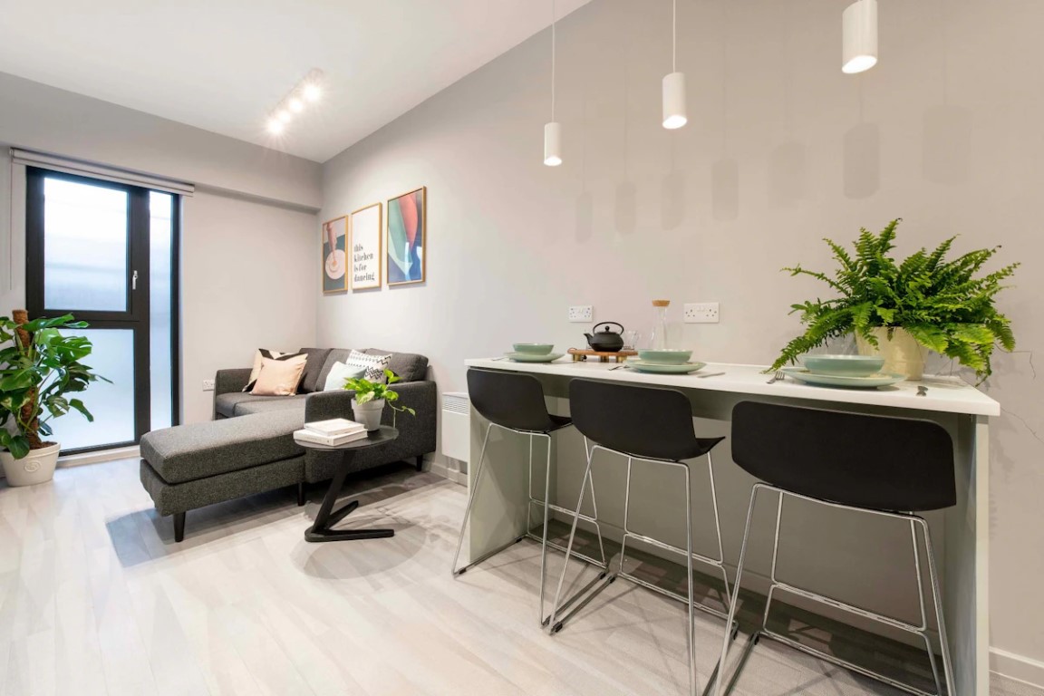  3 Bed Standard En-Suite  -  Hillside House  - Gallery -  3