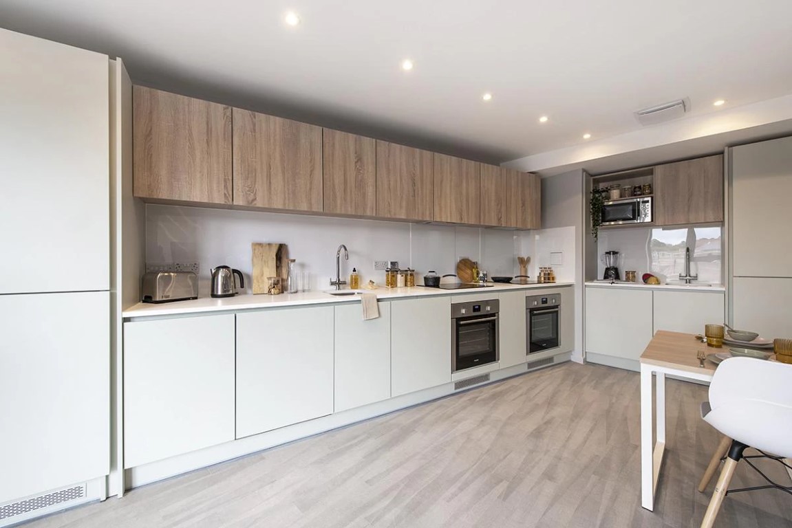  4 Bed Premium En-Suite  -  Hillside House  - Gallery -  4