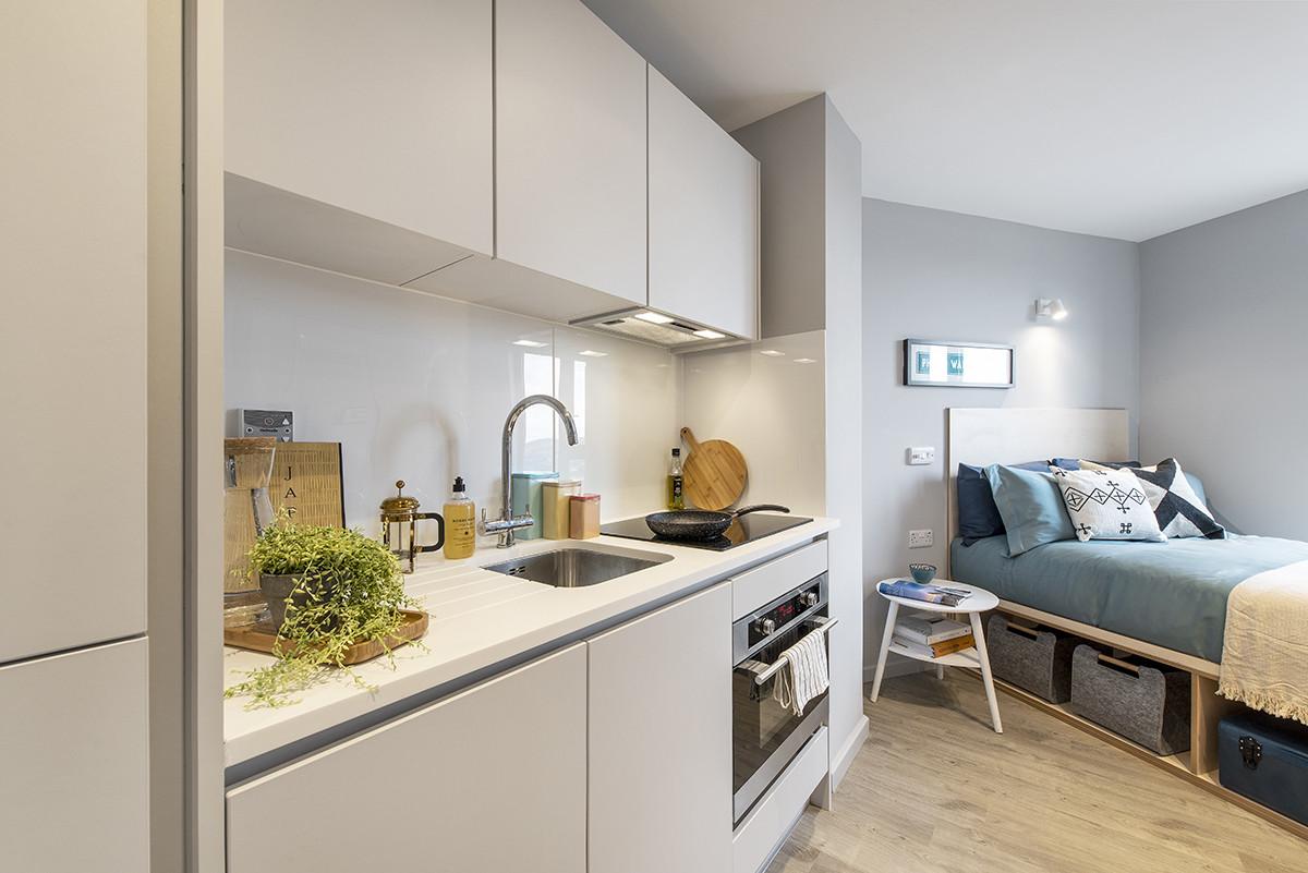  Studio Premium  -  Hillside House  - Gallery -  2