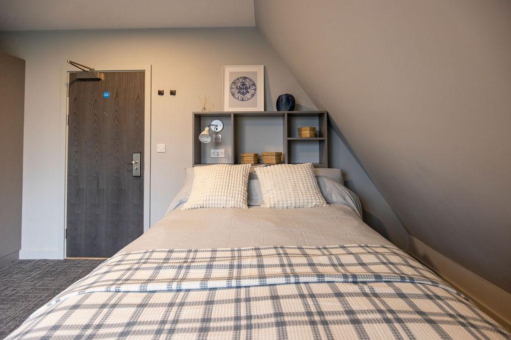 Deluxe 2 Bed Flat  -  Ash Grove Court  - Gallery -  8