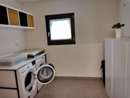 Modern one-bedroom apartment with shared garden - Gallery - 8