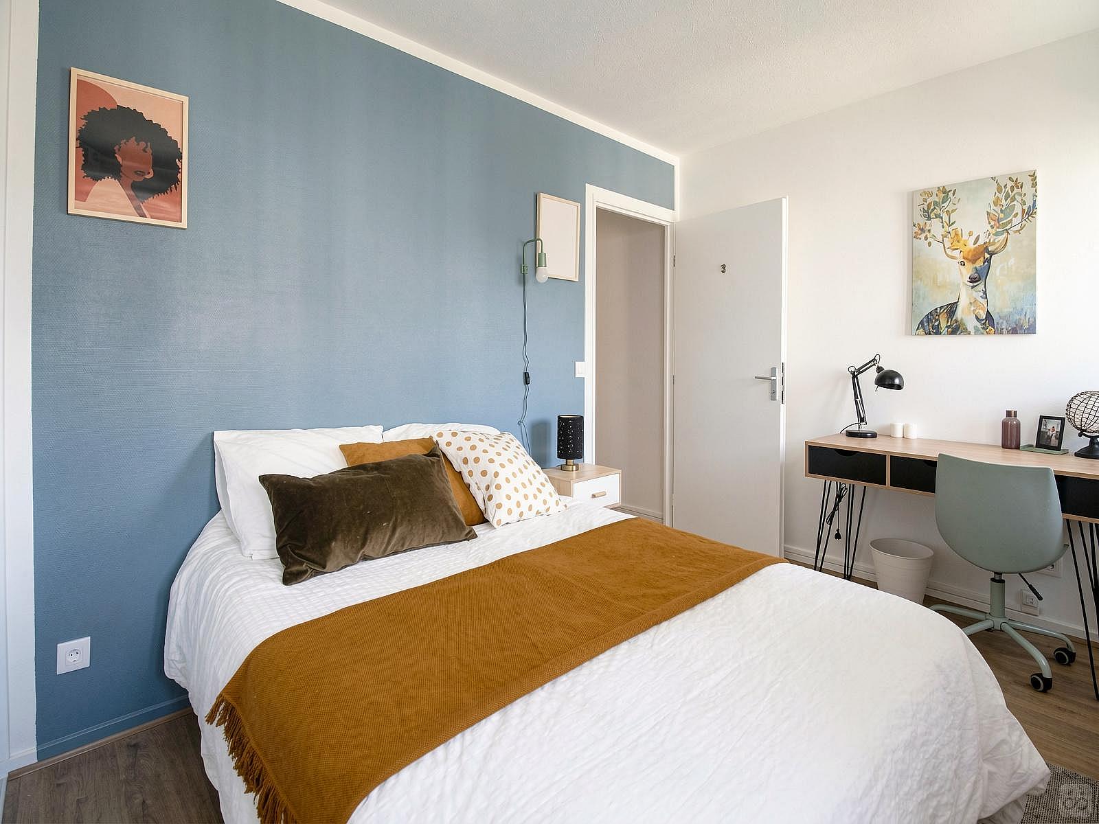 Warm And Equipped 11m² Bedroom -G012 - 4