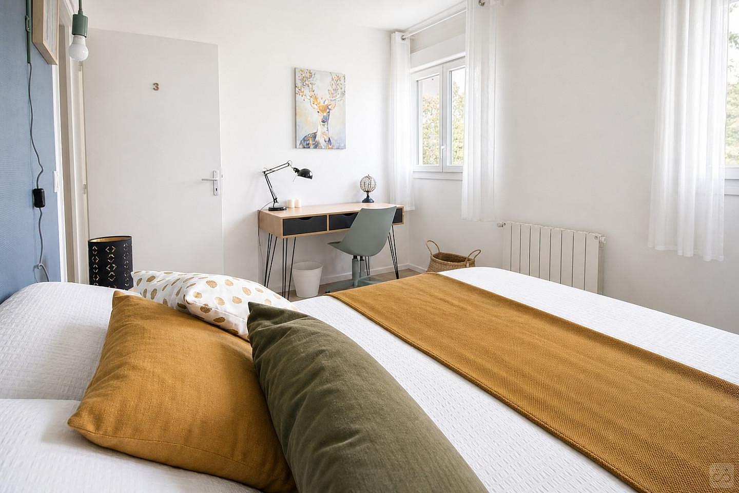 Warm And Equipped 11m² Bedroom -G012 - 2