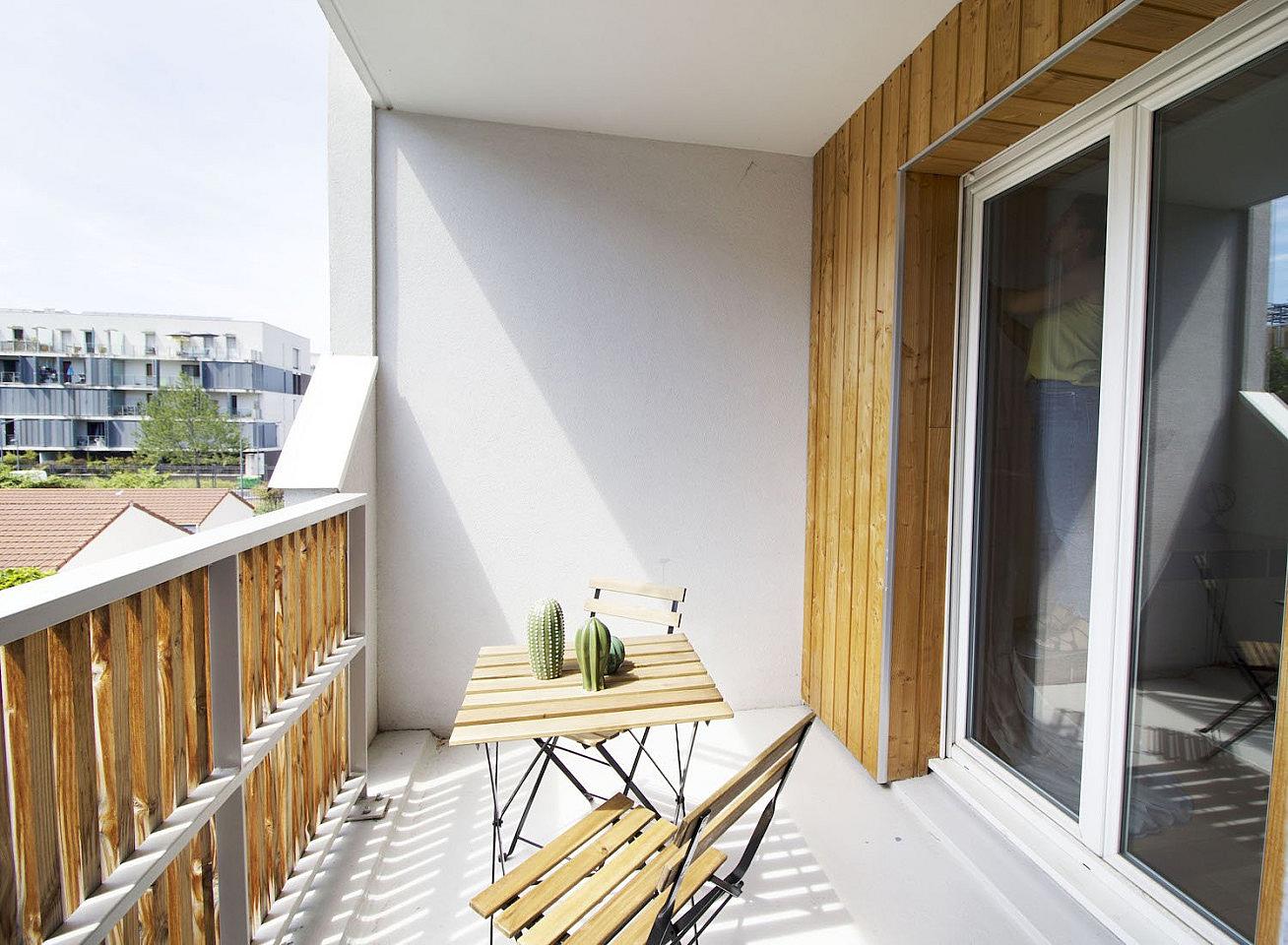 Large And Spacious 15m² Bedroom -G010 - 11