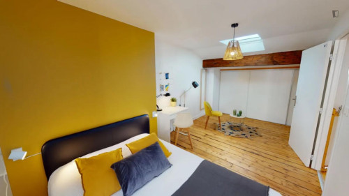 Beautiful double bedroom near Musée des Beaux-Arts de Bordeaux