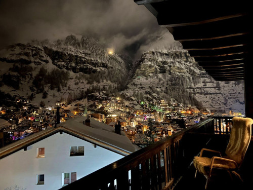 Authentic Alpine Coliving Experience with Community Vibe