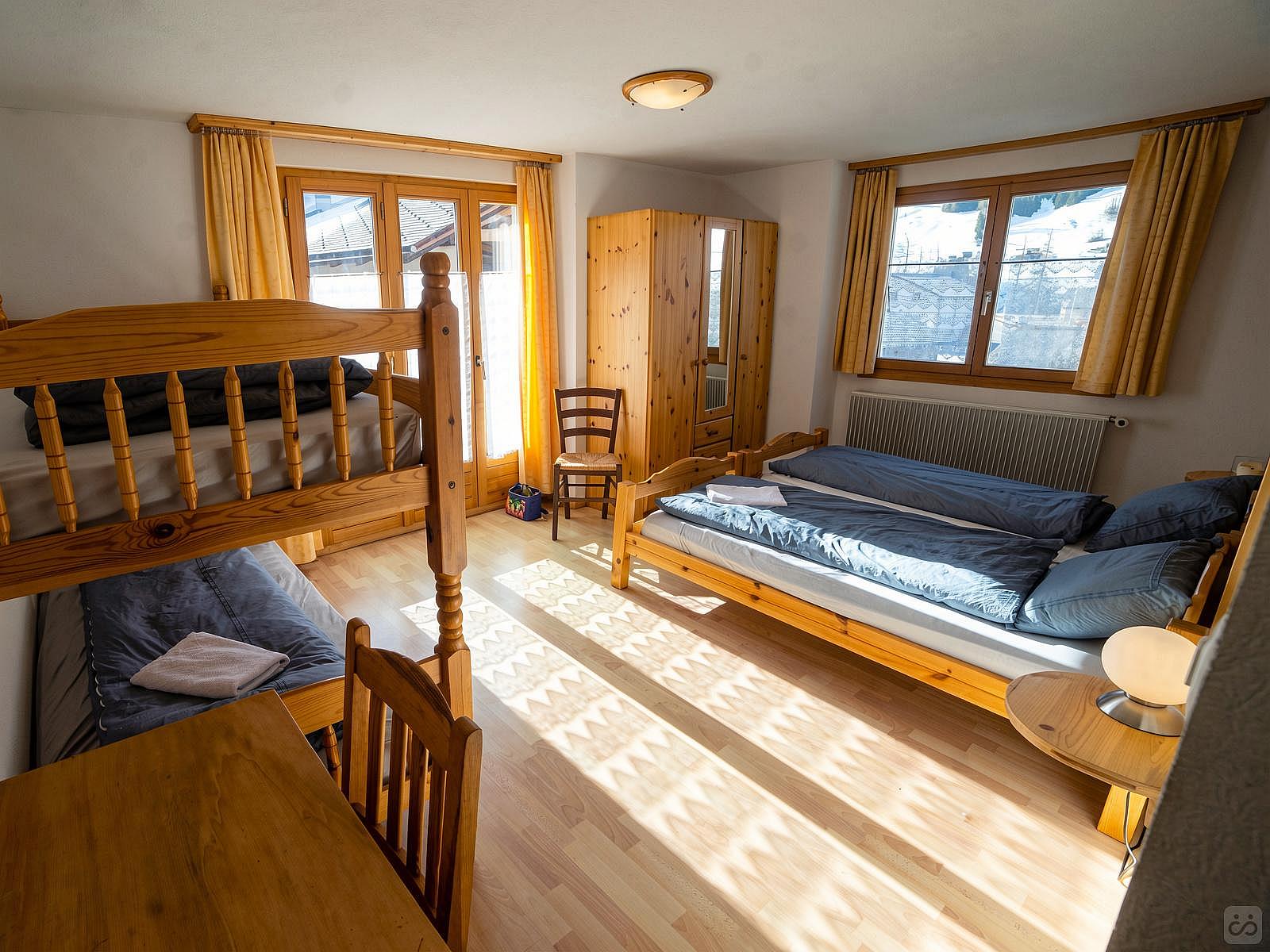 Bed In A 4-Bed Mixed Gender Room - Fond de Ville Home II - Gallery - 2