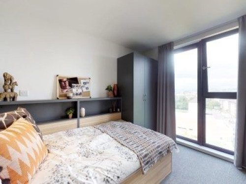 St James - Rooms