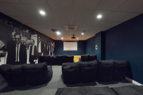 St James - Gallery - 10