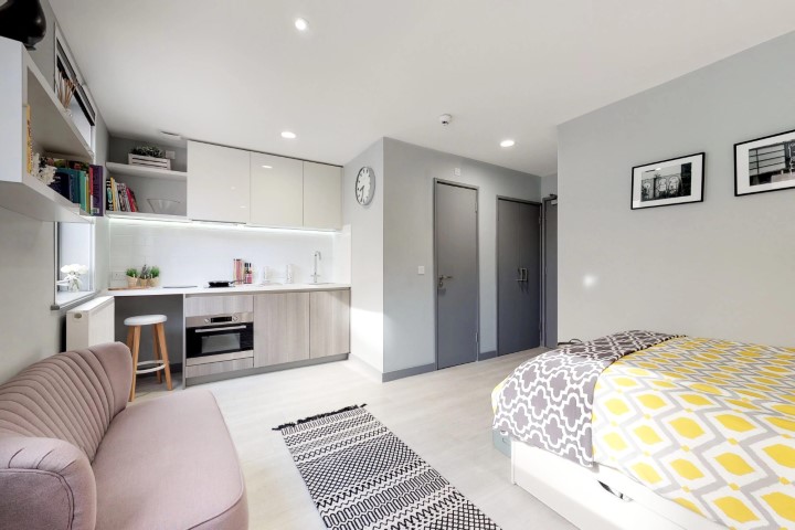  Superior Studio  -  The Walls  - Gallery -  5