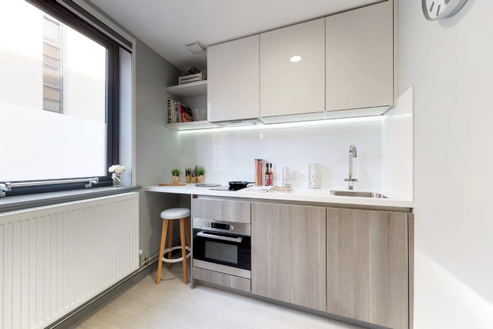  Superior Studio  -  The Walls  - Gallery -  3