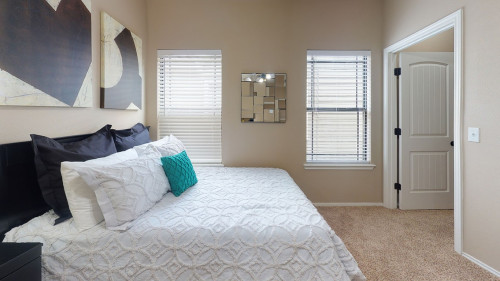 Villas at Riverbend - Rooms