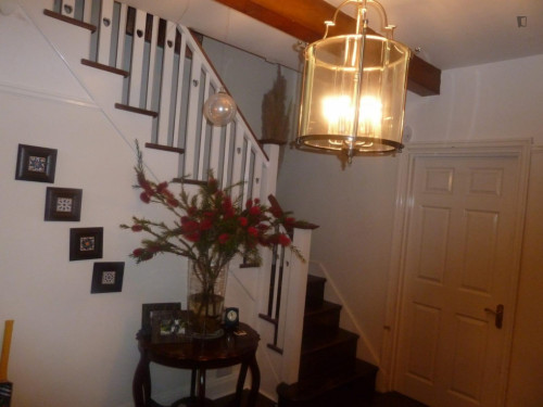 Comfy double bedroom in Harrow - Bedroom 1 - Gallery - 8