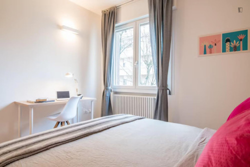 Private Room With Double Bed, Private Bathroom Ensuite and Air Conditioning