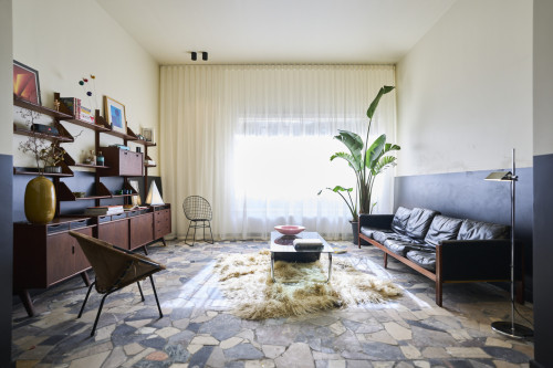 An exquisite apartment near Baron Lambermont Statue roundabout