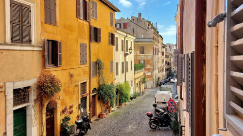 Large 1-bedroom flat in the heart of Rome