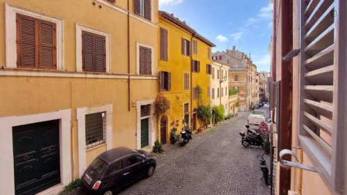 Large 1-bedroom flat in the heart of Rome