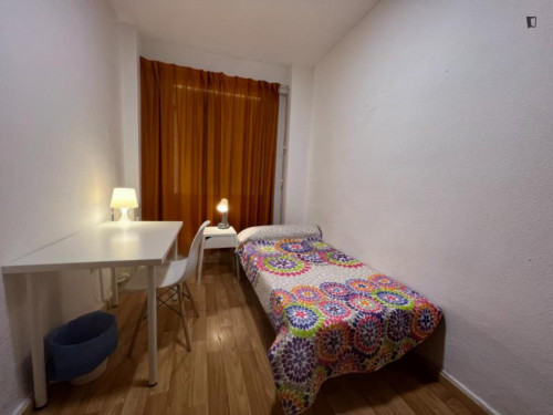 Cozy single bedroom close to University of Granada - Faculty of Sciences
