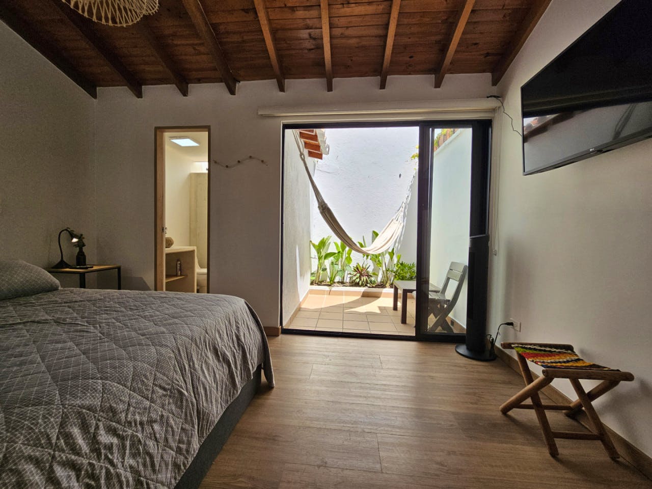 Premium Studio With Patio, Bathroom And Kitchen - 7
