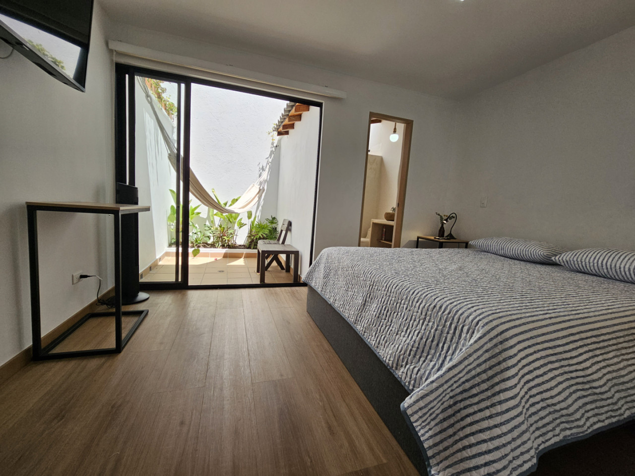 Premium Studio With Patio, Bathroom And Kitchen - 18