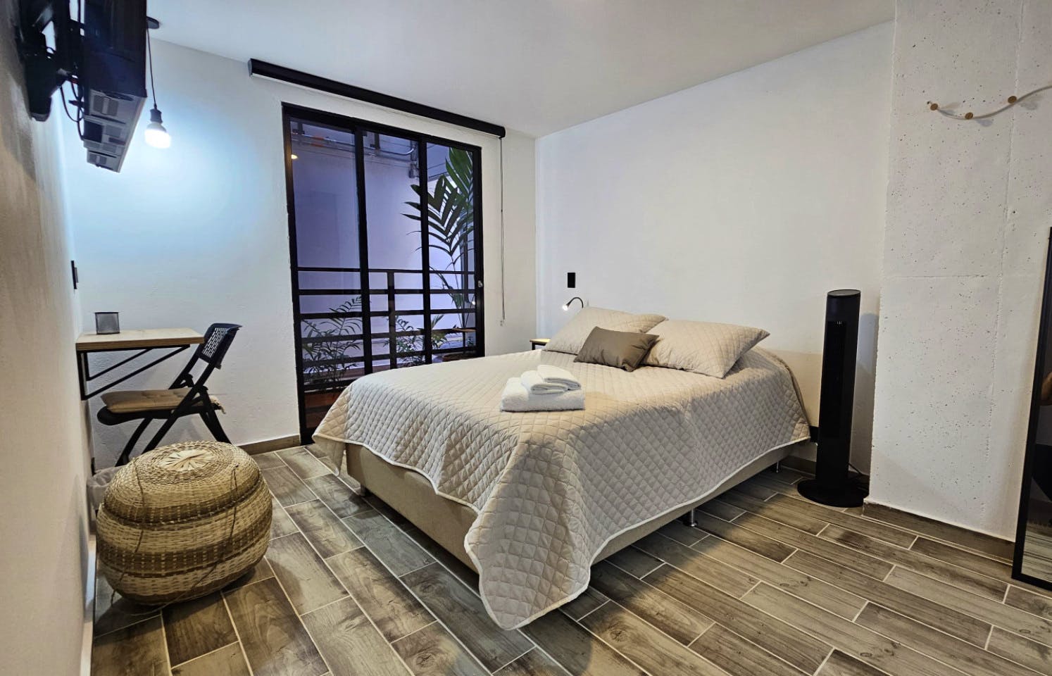 Medium Size Studio (Plus) W/Bathroom And Kitchen - 9