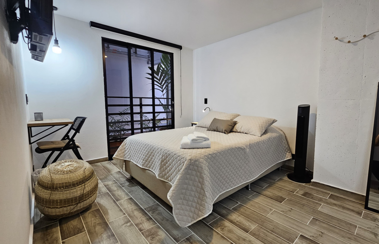 Medium Size Studio (Plus) W/Bathroom And Kitchen - 18