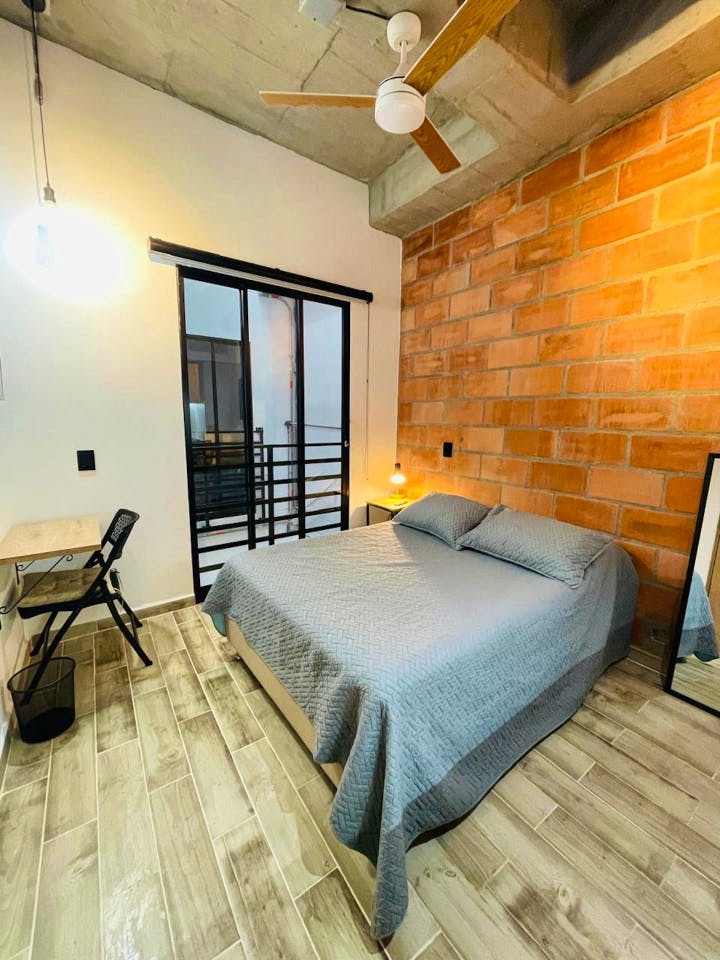 Medium Size Studio (Plus) W/Bathroom And Kitchen - 1