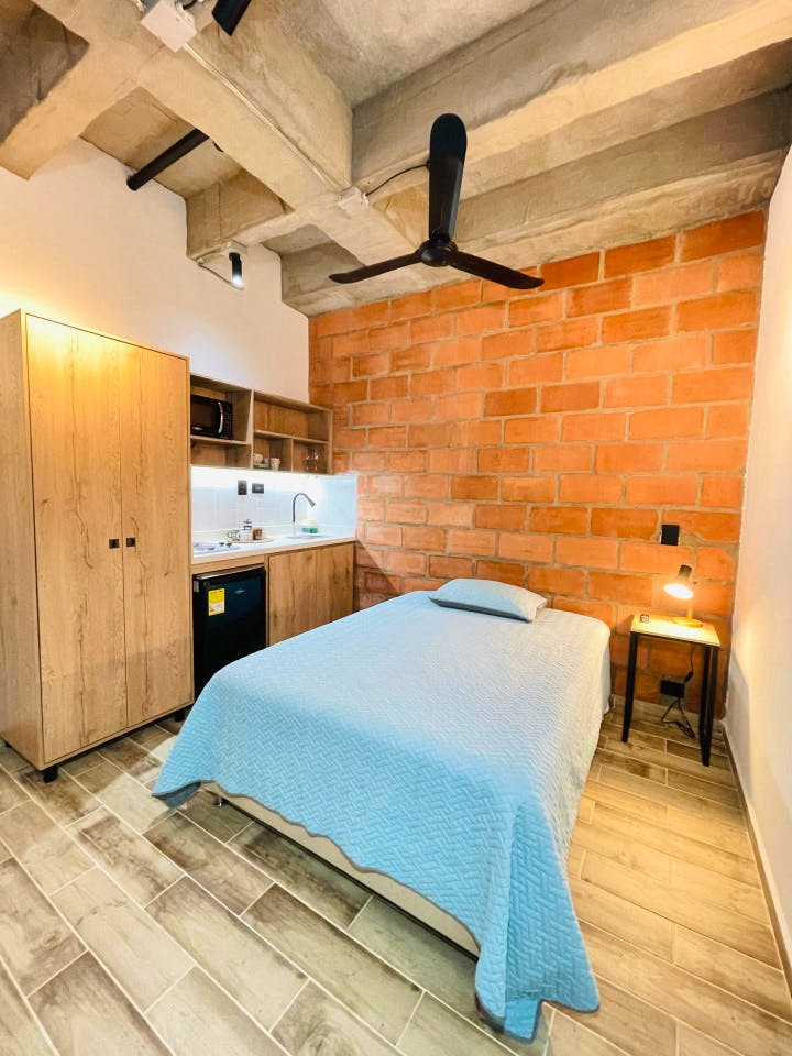 Standard Studio W/ Kitchen & Bathroom - 3