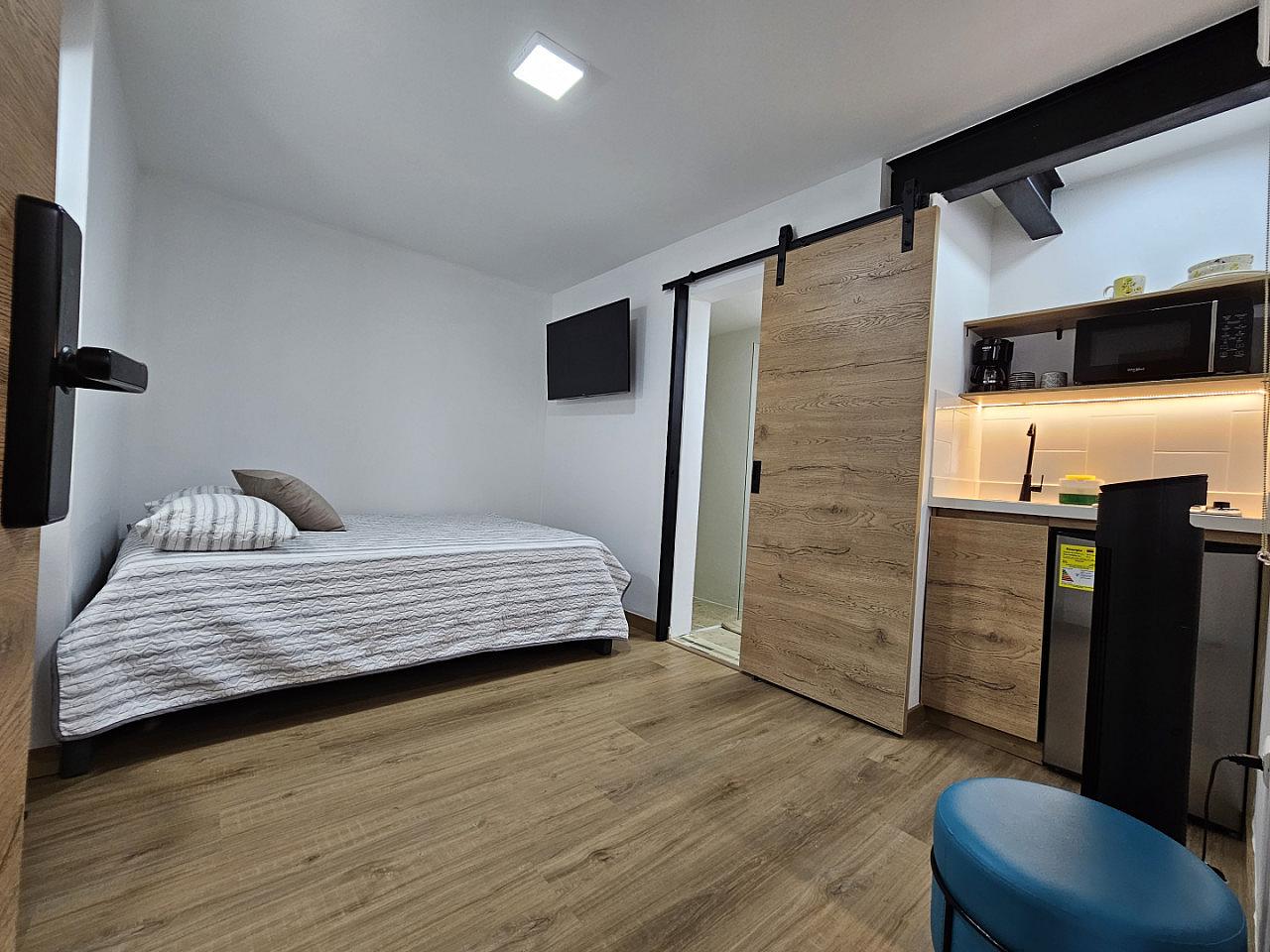 Standard Studio W/ Kitchen & Bathroom - 22