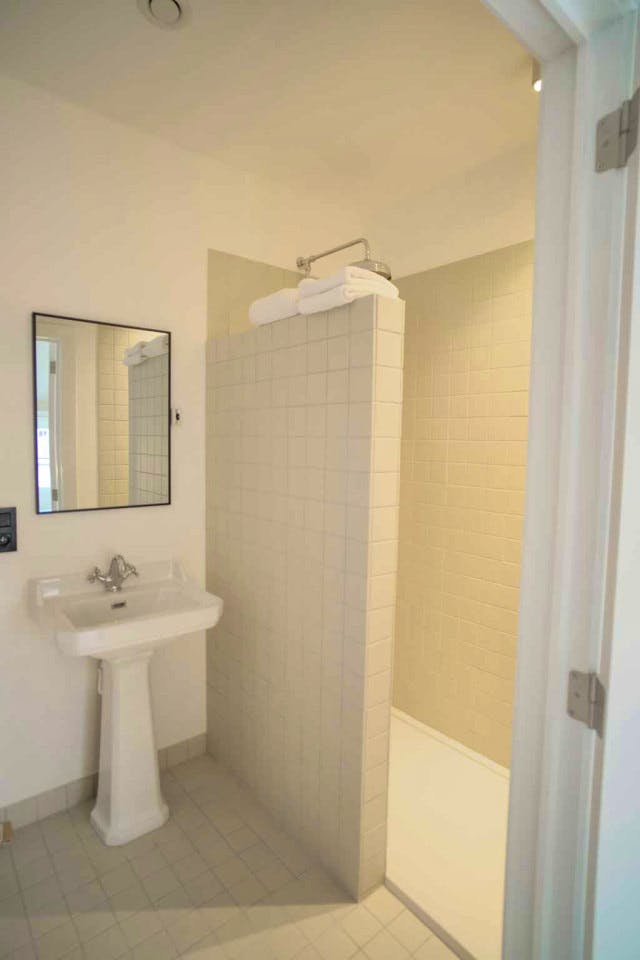 Suite - 37