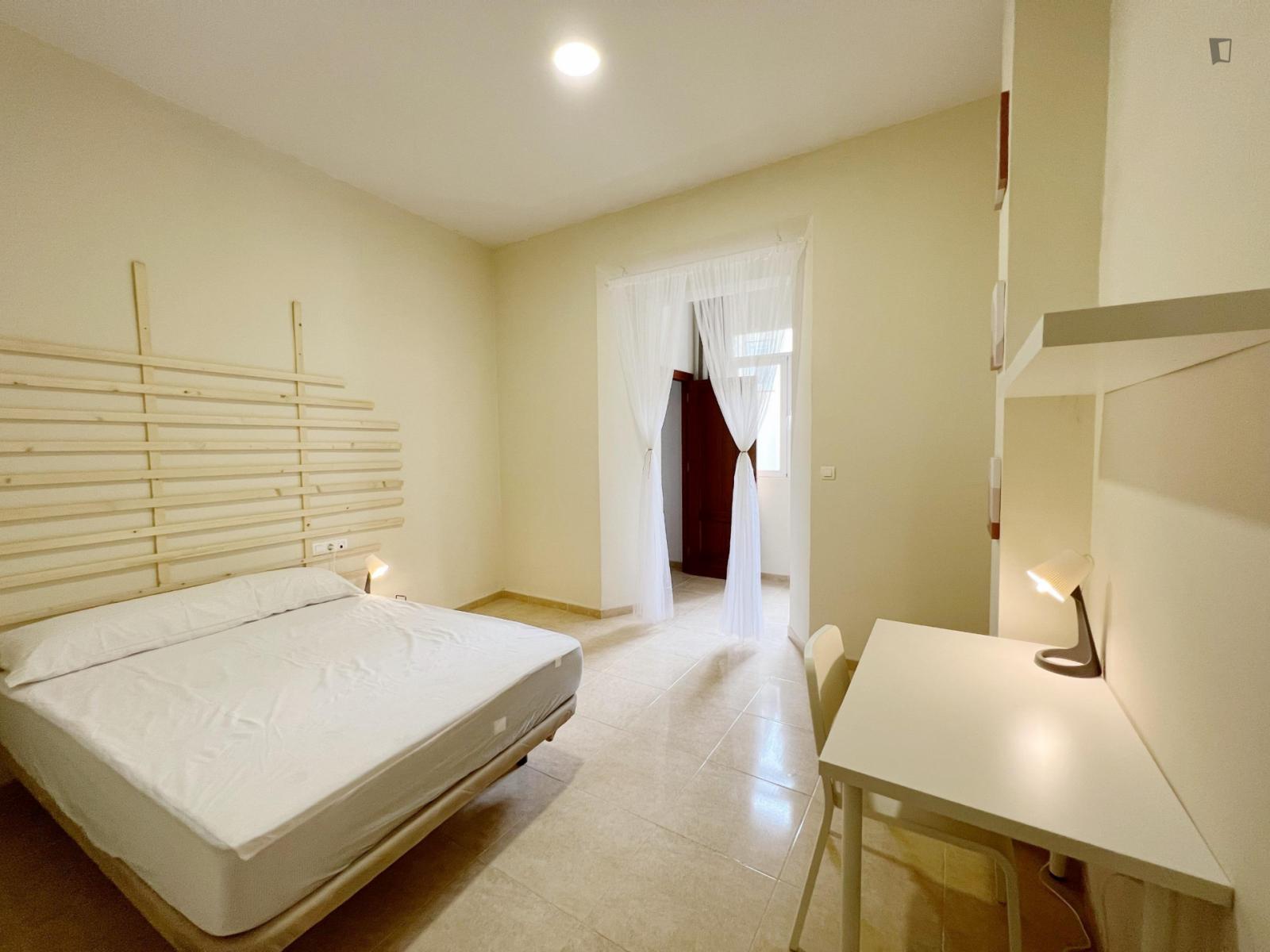  Spacious Bedroom Close To Granada City Center  -  Spacious bedroom close to Granada city center  - Gallery -  1