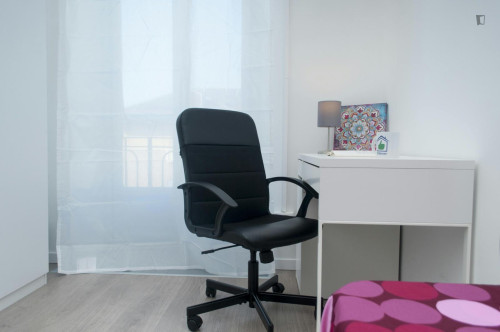 Inviting single bedroom near Bernini metro station