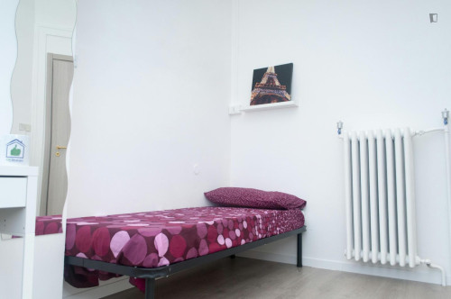 Inviting single bedroom near Bernini metro station