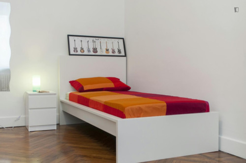 Cosy single bedroom close to Bernini metro station
