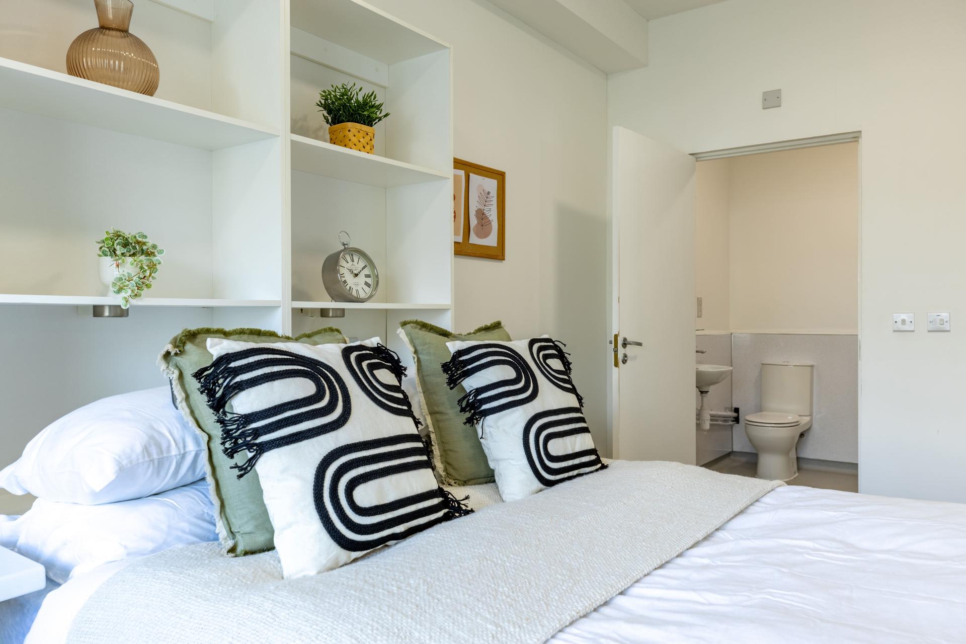 Classic Studio With Balcony - 3