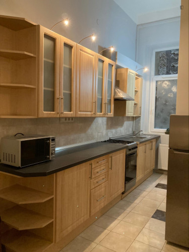 Renovated 1-Bedroom Apartment in Central Budapest  Excellent Public Transport  - Gallery -  5