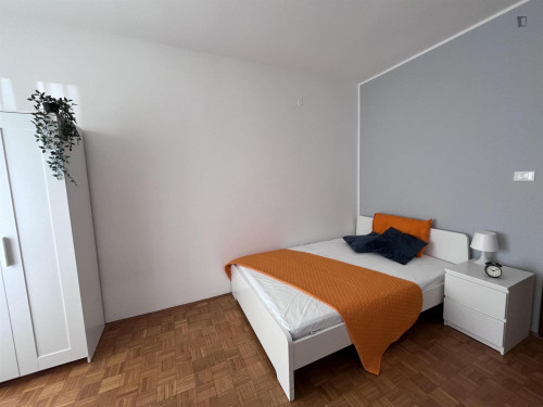 Spacious single bedroom near Parco Gocciadoro