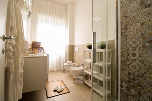 Lovely double bedroom in Sant'Eustacchio - Gallery - 6