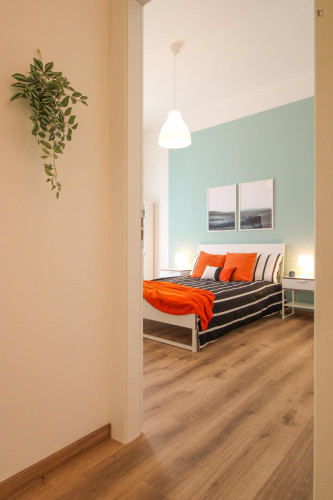 Lovely double bedroom in Sant'Eustacchio
